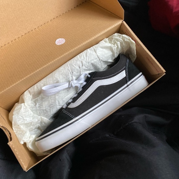 vans shoes - Picture 2 of 5